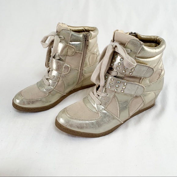 Steve Madden gold wedge sparkly sneaker - Picture 5 of 14